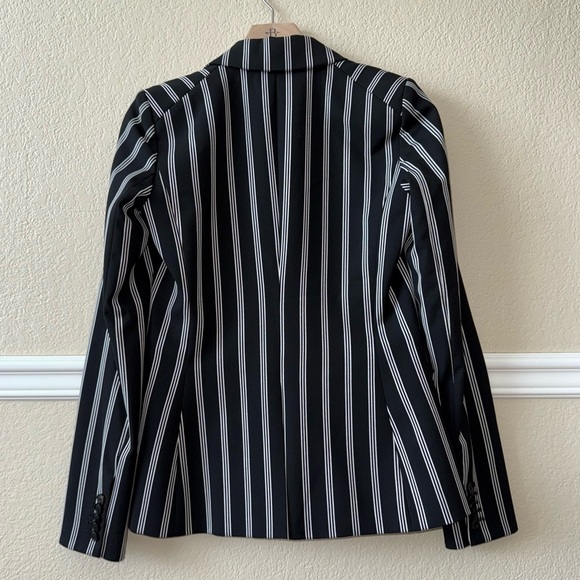 Veronica Beard $650 Miller Dickey Blazer Jacket Pinstripe Black White Size 2 - Picture 3 of 12